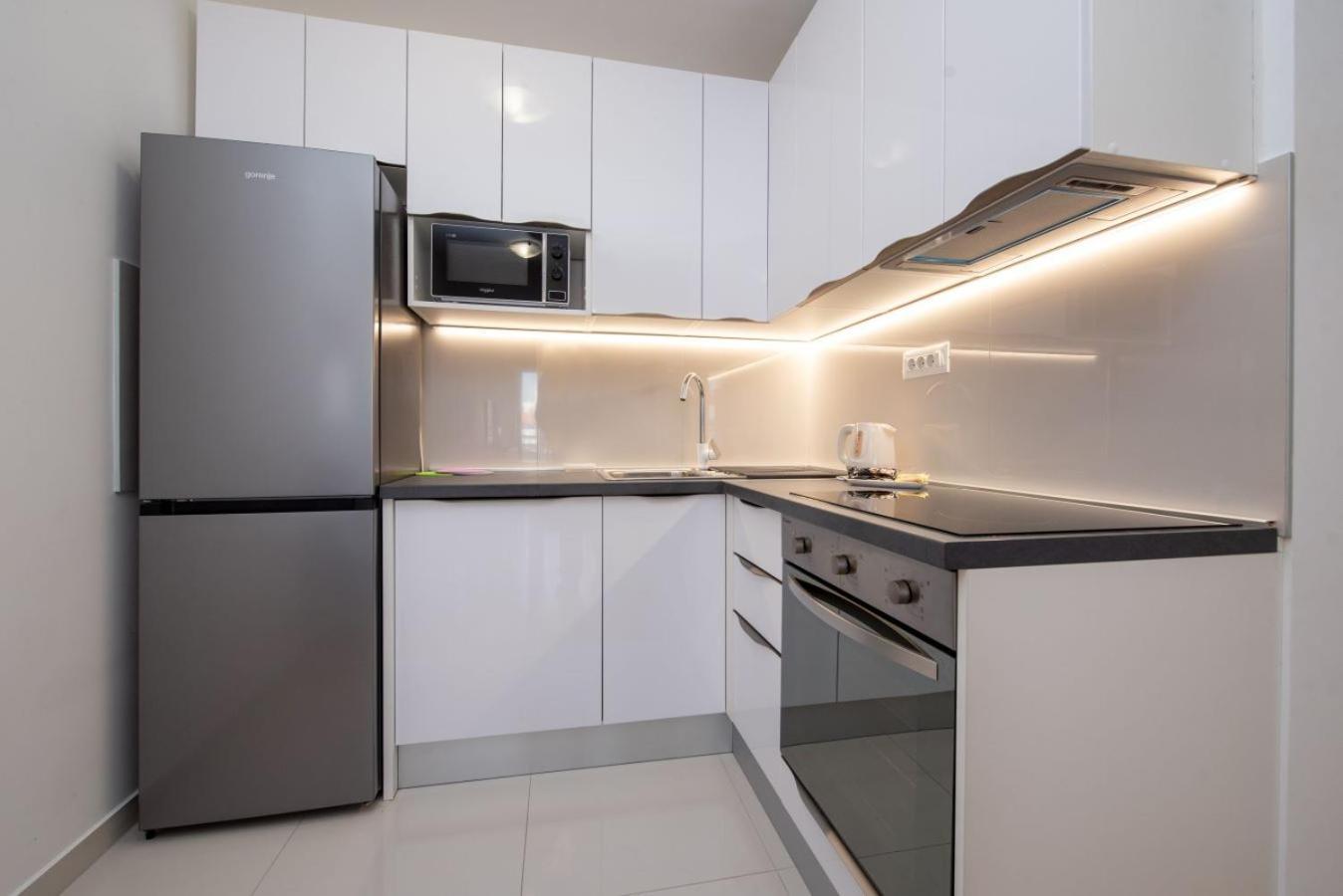 S'akvarel 1 - Private Garage Appartamento